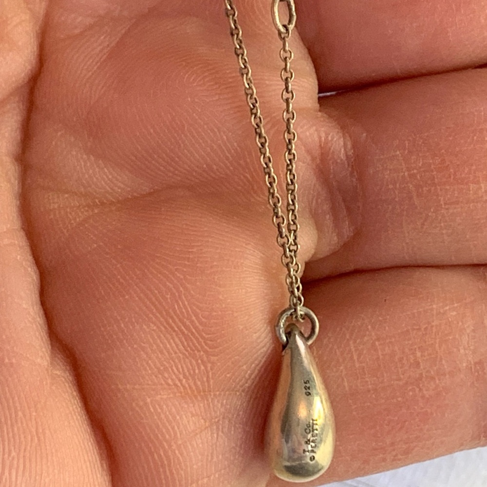 Tiffany & Co. Silver Pendant Necklace! Super 🥰 Cute